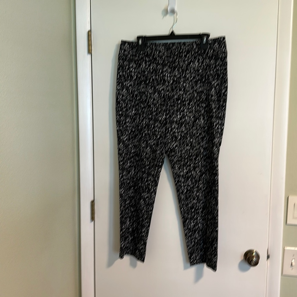 Nic and Zoe NWOT , 76 rayon, 20 nylon, 5 spandex, machine wash cold